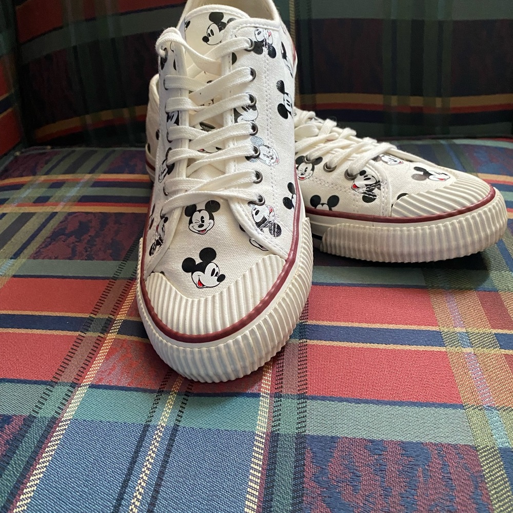 MOA Master Of Art Disney Mickey Mouse sneakers - Picture 2 of 16